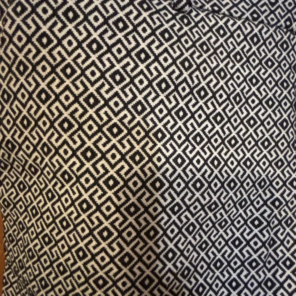 Banana Republic Women's Size‎ 4 Hampton Fit Navy Design Flat Front Shorts EUC